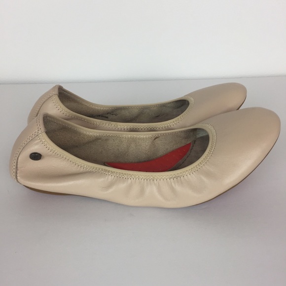 hush puppies nude ballet flats